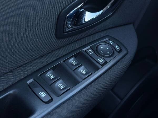 2016 Renault Scenic — Miniatură 8