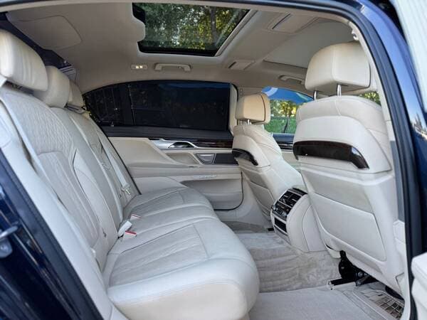 2016 BMW 740 — Miniatură 18