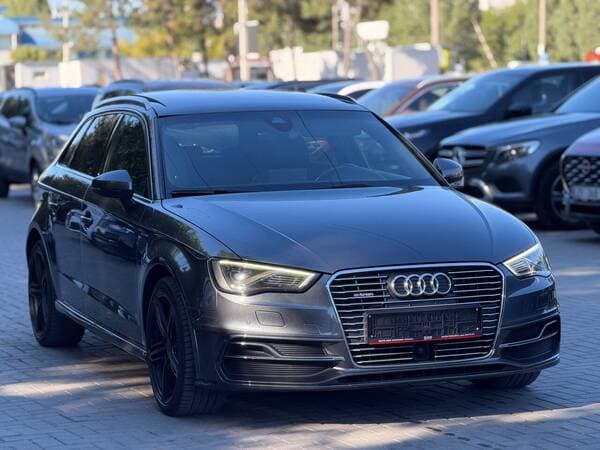 2015 Audi A3 E-tron — Miniatură 2