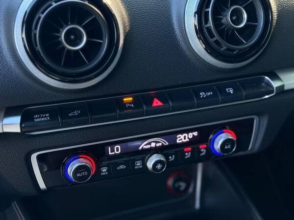 2015 Audi A3 E-tron — Miniatură 13