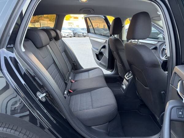 2016 Skoda Octavia — Miniatură 16