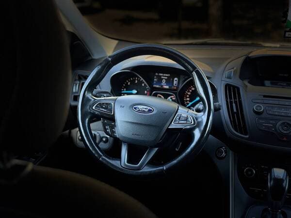 Ford Kuga 2017 — Миниатюра 7