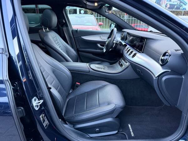 2021 Mercedes E 300e — Miniatură 7