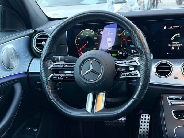 2021 Mercedes E 300e — Miniatură 9