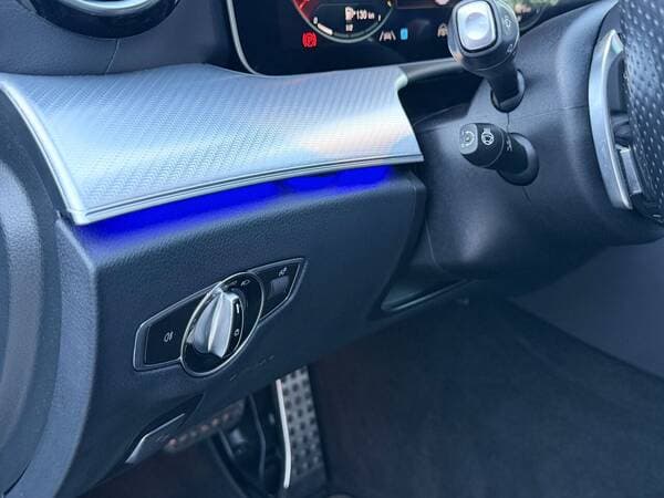 2021 Mercedes E 300e — Miniatură 17