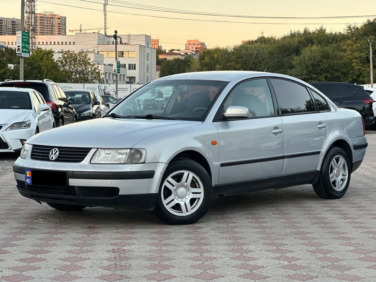 Volkswagen Passat 1998 — Фото 1