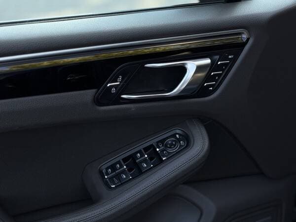 Porsche Macan 2020 — Миниатюра 16