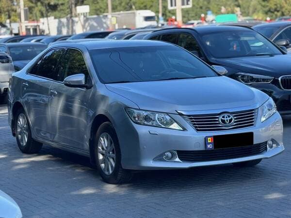 2012 Toyota Camry — Miniatură 2