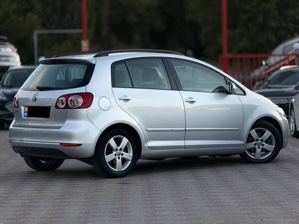 2010 Volkswagen Golf Plus — Miniatură 3