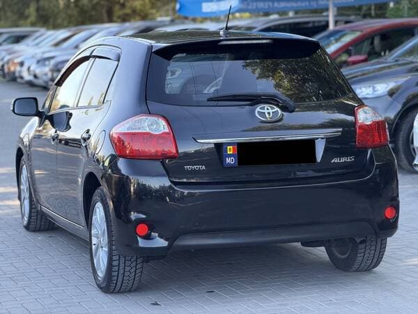Toyota Auris 2011 — Миниатюра 4