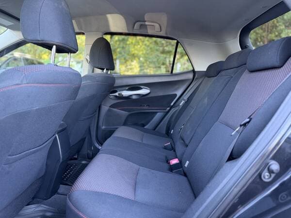 Toyota Auris 2011 — Миниатюра 13