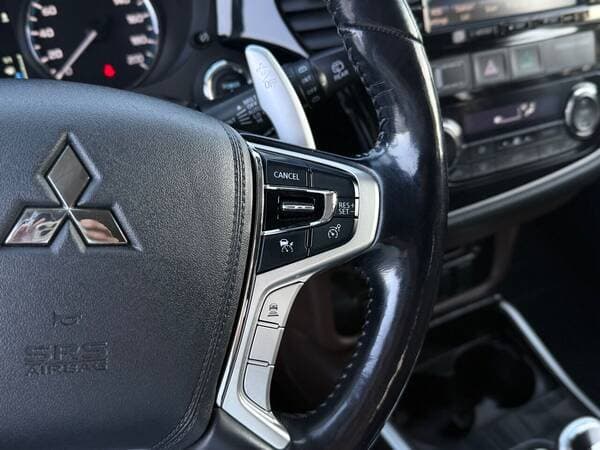 Mitsubishi Outlander 2015 — Миниатюра 9