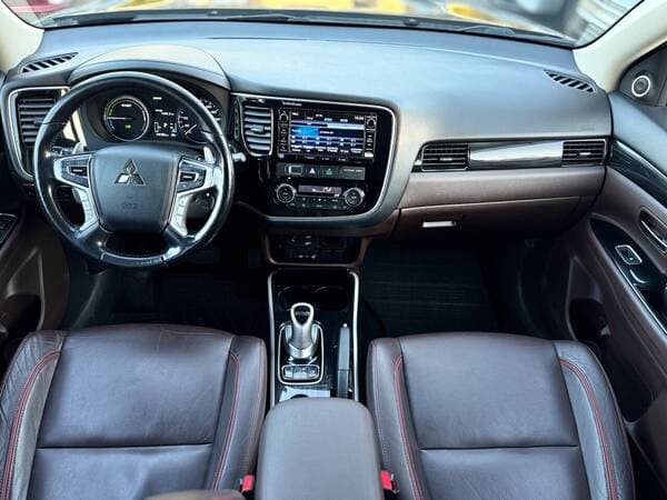 Mitsubishi Outlander 2015 — Миниатюра 7