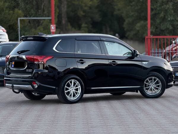 Mitsubishi Outlander 2015 — Миниатюра 3