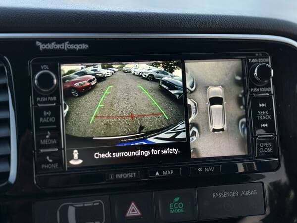 Mitsubishi Outlander 2015 — Миниатюра 12