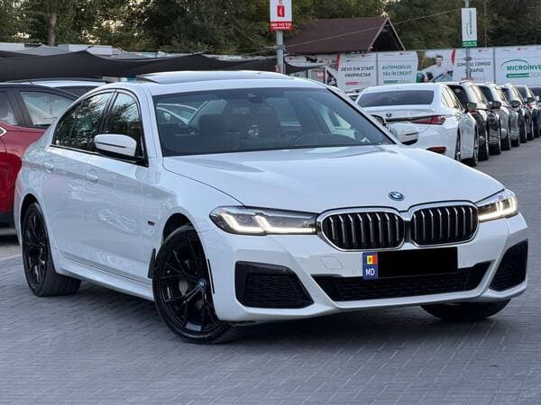 2022 BMW 530e — Miniatură 2