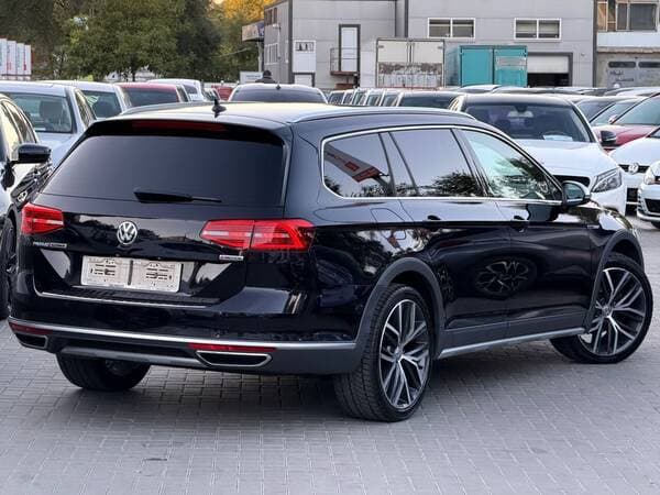 2019 Volkswagen Passat Alltrack — Miniatură 3