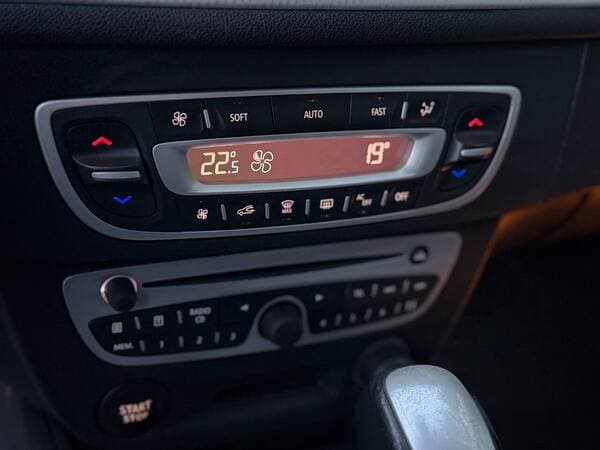 2011 Renault Megane — Miniatură 13