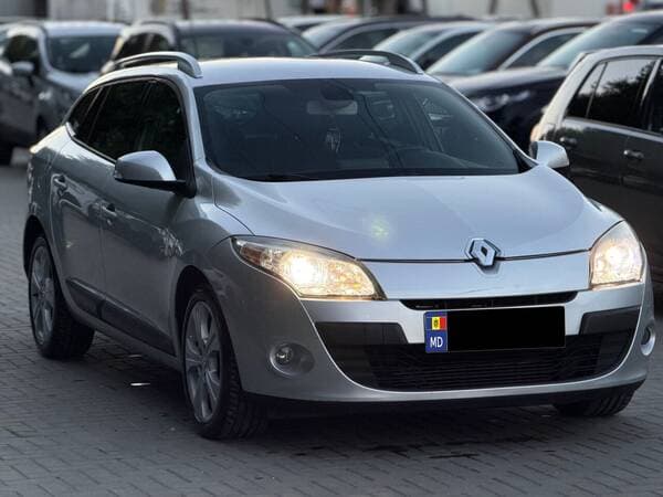 2011 Renault Megane — Miniatură 2