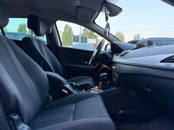 2011 Renault Megane — Miniatură 7