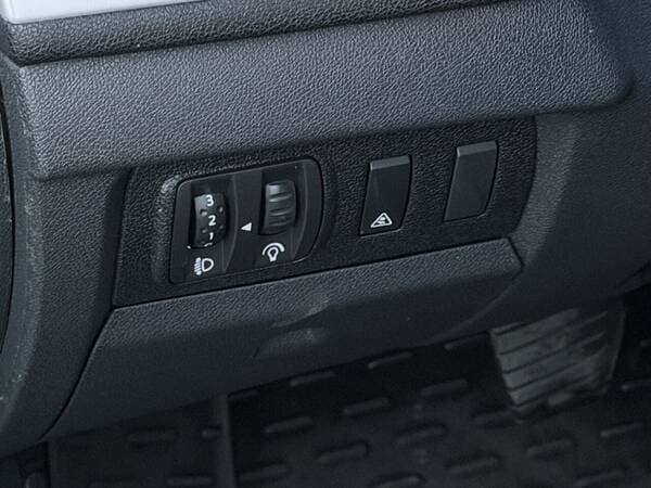 2011 Renault Megane — Miniatură 16