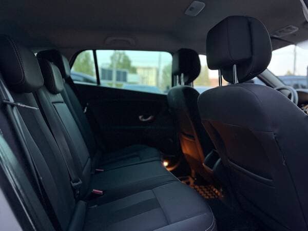 2011 Renault Megane — Miniatură 19
