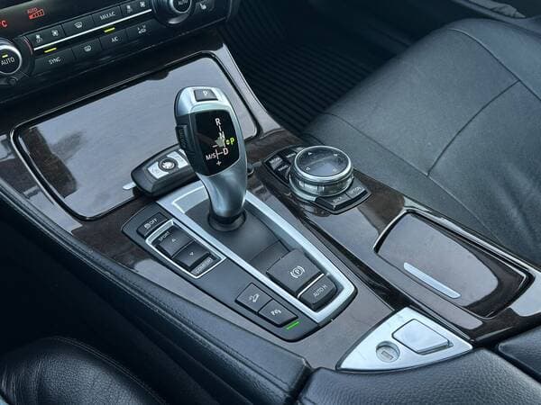 2013 BMW 528 — Miniatură 12