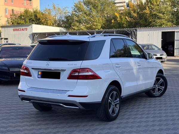 2014 Mercedes ML 250 — Miniatură 3