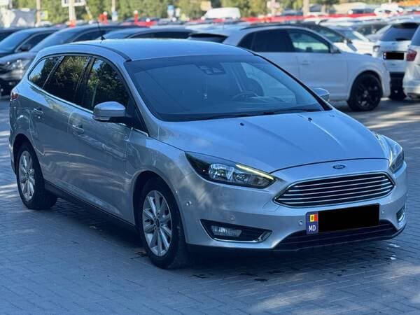 2017 Ford Focus — Miniatură 2