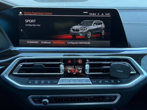 2023 BMW X5 4.5e — Miniatură 11