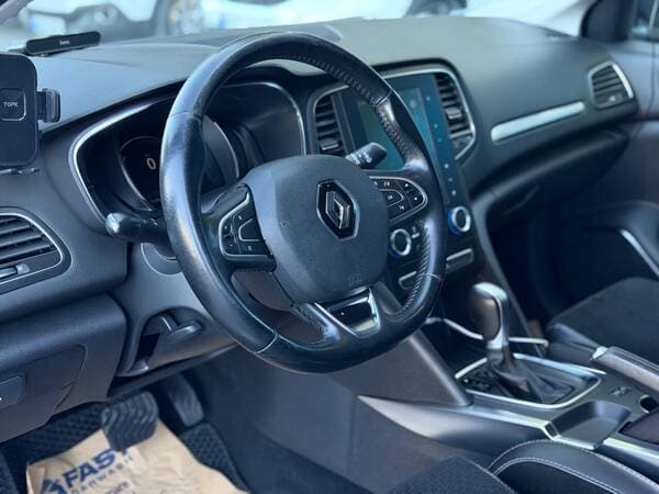 2016 Renault Megane — Miniatură 9