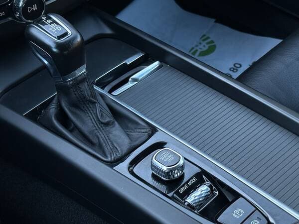 Volvo XC 60 2020 — Миниатюра 11