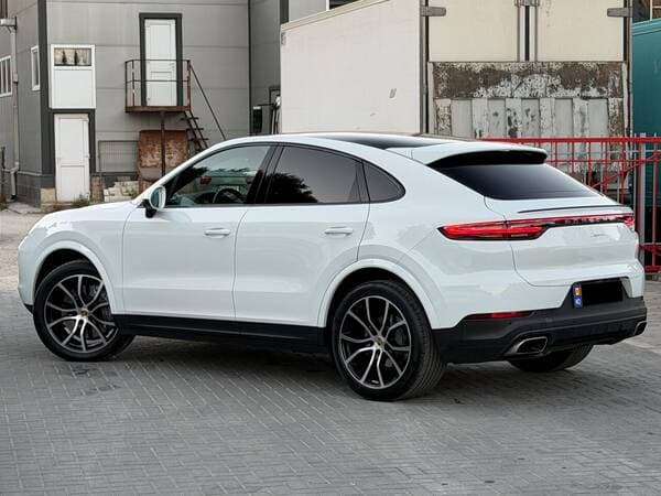 2021 Porsche Cayenne Coupe — Miniatură 3