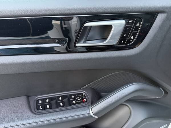 2021 Porsche Cayenne Coupe — Miniatură 12