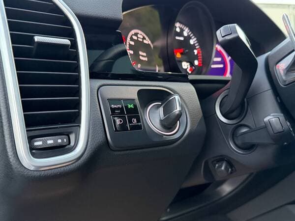 2021 Porsche Cayenne Coupe — Miniatură 11