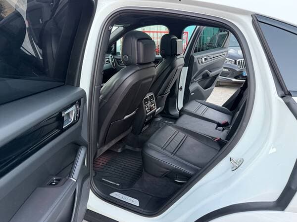 2021 Porsche Cayenne Coupe — Miniatură 13