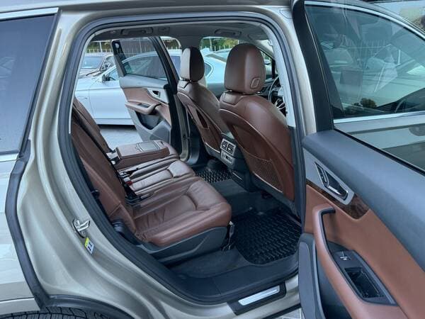 2017 Audi Q7 — Miniatură 16