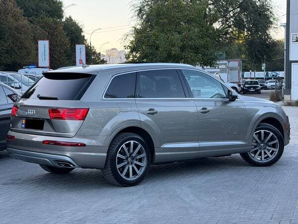 2017 Audi Q7 — Miniatură 3