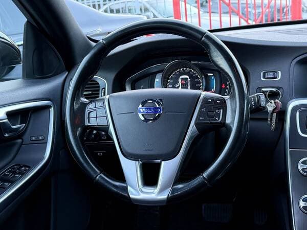 Volvo V 60 2015 — Миниатюра 8