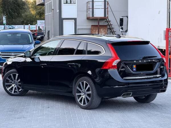 Volvo V 60 2015 — Миниатюра 3