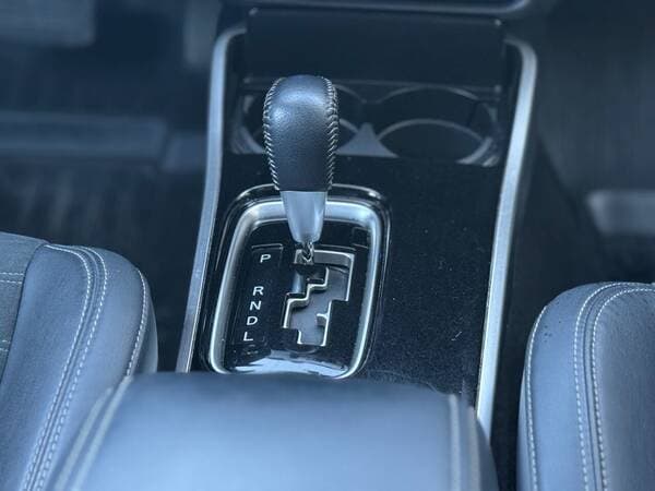 2020 Mitsubishi Outlander — Miniatură 12