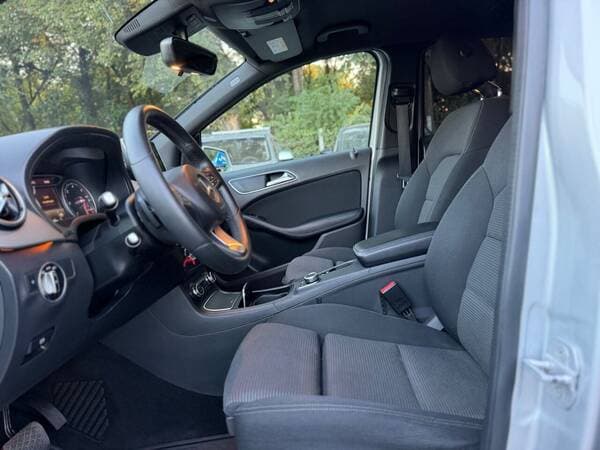 2016 Mercedes B 180 — Miniatură 5