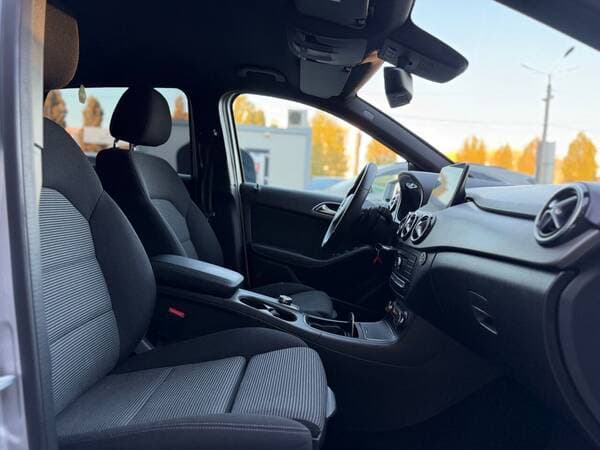 2016 Mercedes B 180 — Miniatură 6