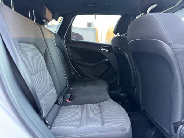 2016 Mercedes B 180 — Miniatură 16