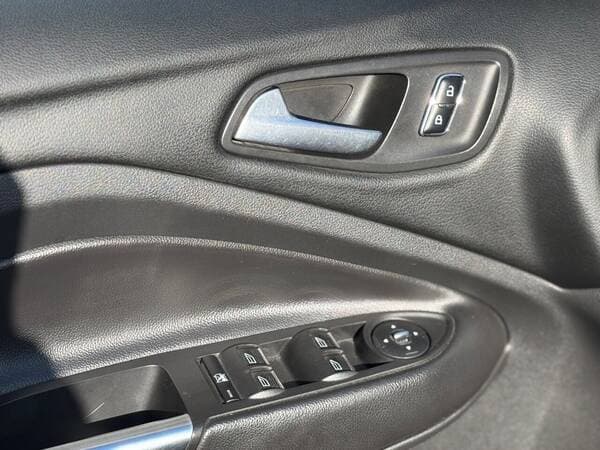 2014 Ford Kuga — Miniatură 14