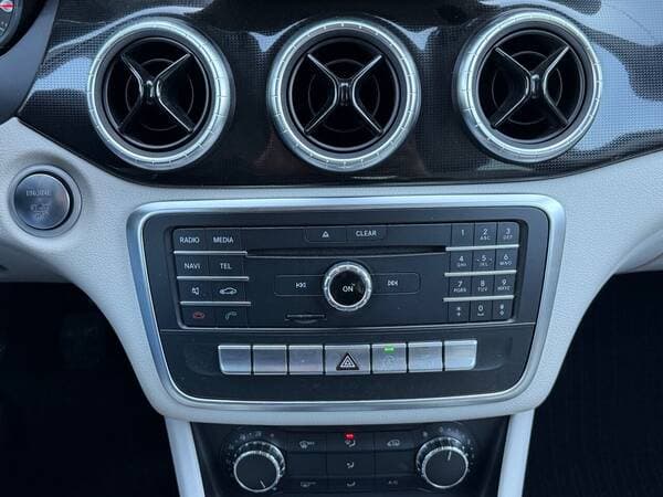 2016 Mercedes CLA 180d — Miniatură 11