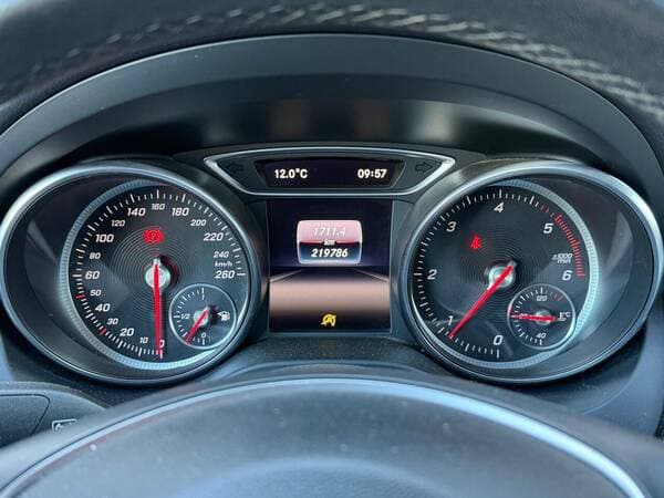 2016 Mercedes CLA 180d — Miniatură 18
