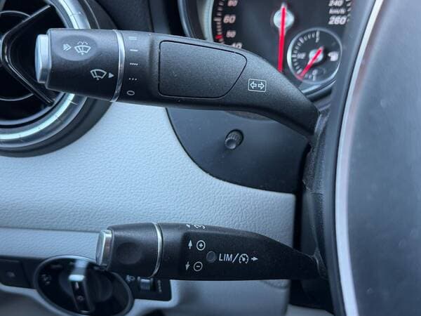 2016 Mercedes CLA 180d — Miniatură 13