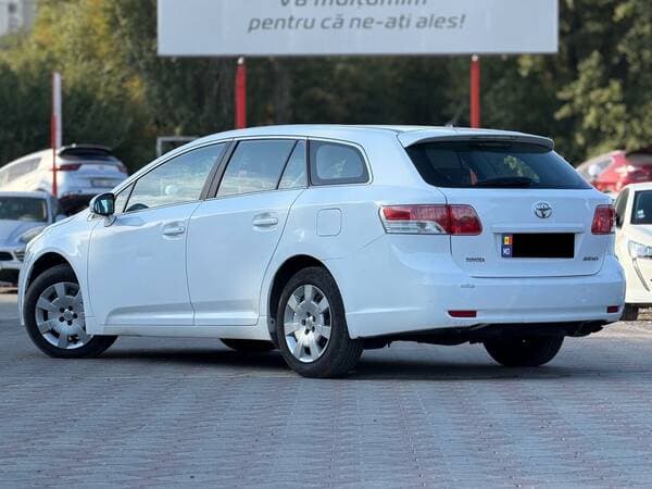Toyota Avensis 2009 — Миниатюра 3