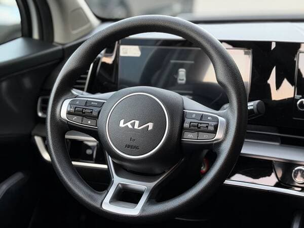 2023 Kia Sportage — Miniatură 9